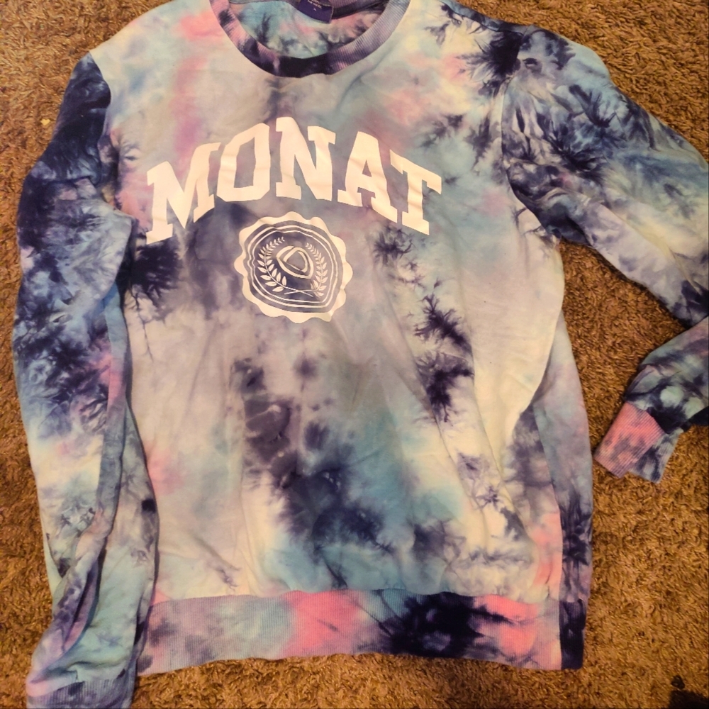 Monat Crewneck